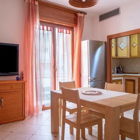 Sorrentovibes - Spacious 3 Bedrooms In Oldtown Апартаменти