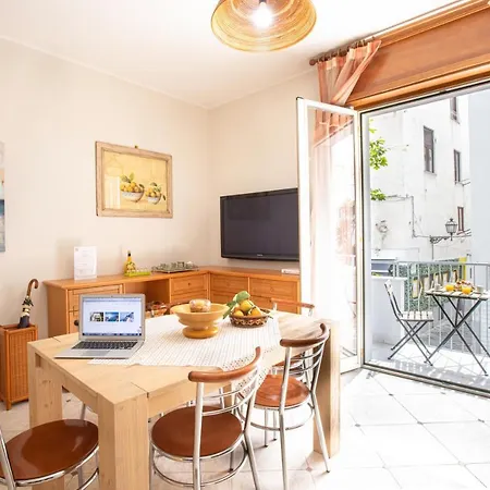 Sorrentovibes - Spacious 3 Bedrooms In Oldtown شقة سورينتو