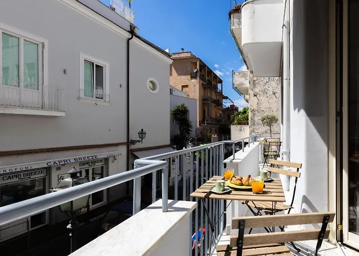 Sorrentovibes - Spacious 3 Bedrooms In Oldtown Apartment