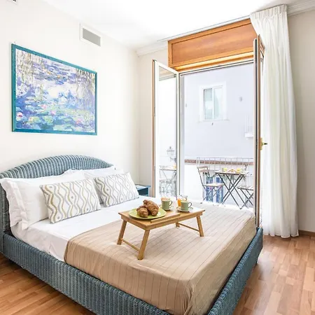 Апартаменты Sorrentovibes - Spacious 3 Bedrooms In Oldtown Сорренто