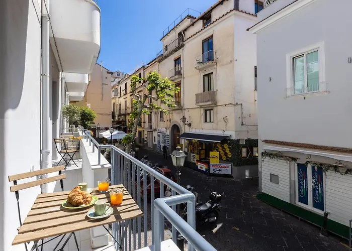 Sorrentovibes - Spacious 3 Bedrooms In Oldtown Lägenhet Sorrento